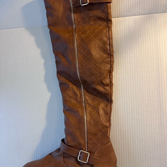 Forever Brown Quilted Knee-High Boots - Picture 4 of 4